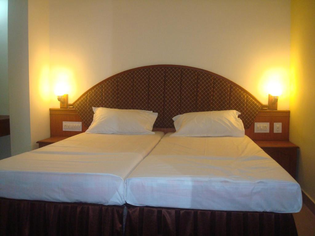 Casa Linda Hotel Kochi Zewnętrze zdjęcie